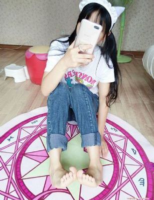 跪晨尿含主人夹便器_高清高清完整版播放